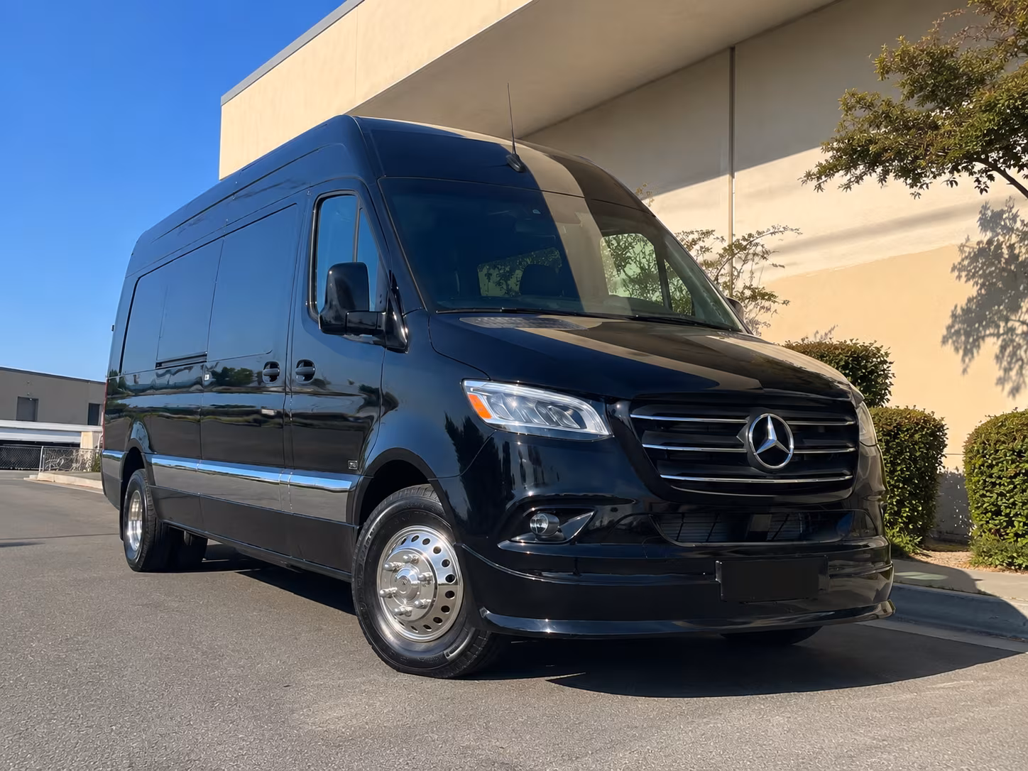 10 passenger sprinter van