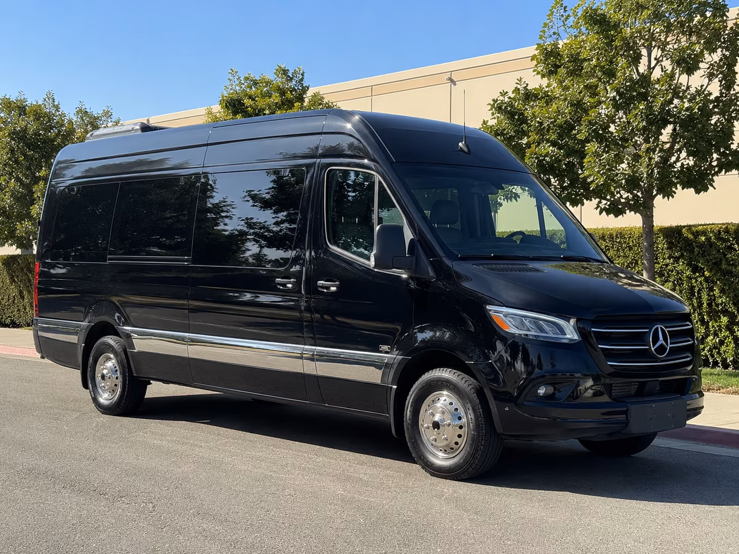 15 passenger sprinter van